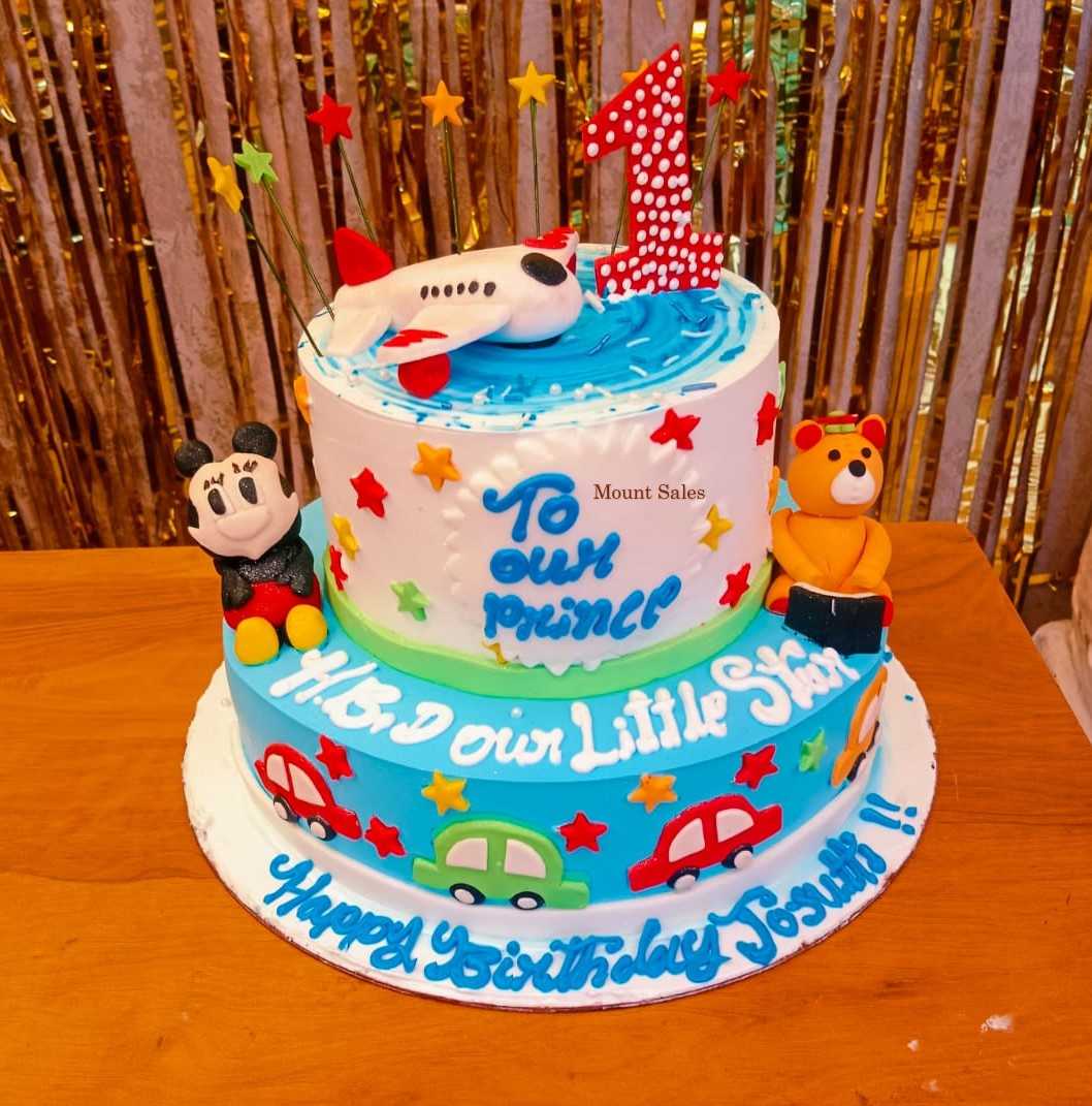 Premium RED N White Velvet Cake